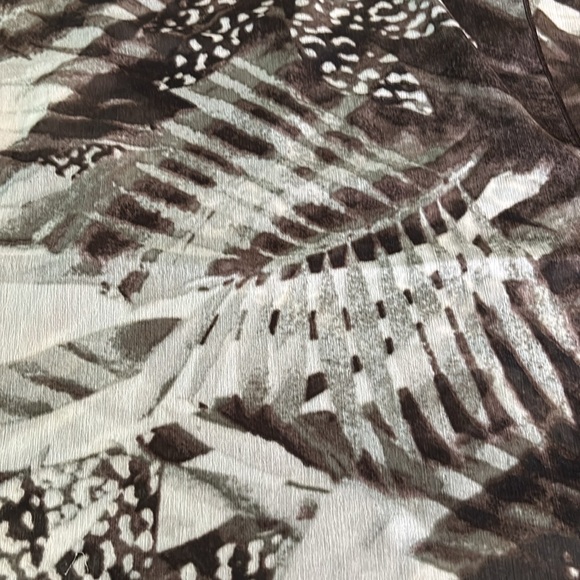 NEW🖤CHICO’S FERN/ANIMAL PRINT SCARF - Picture 4 of 8